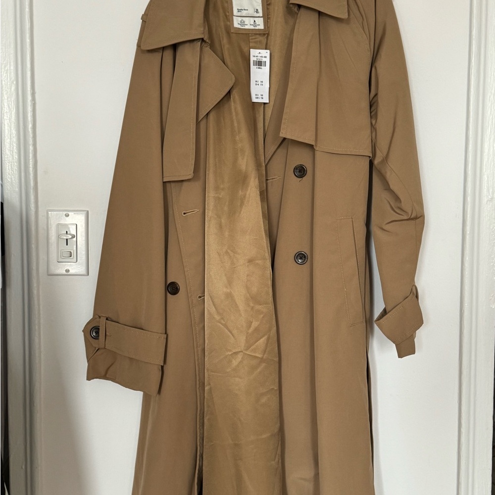 Abercrombie & Fitch Tan Trench Coat